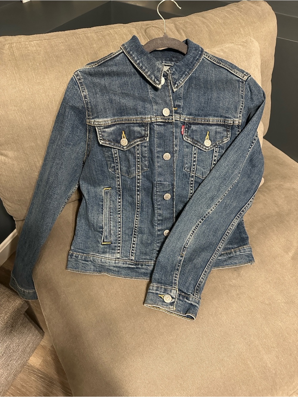 Levi's Women's Dark Blue Denim jacket